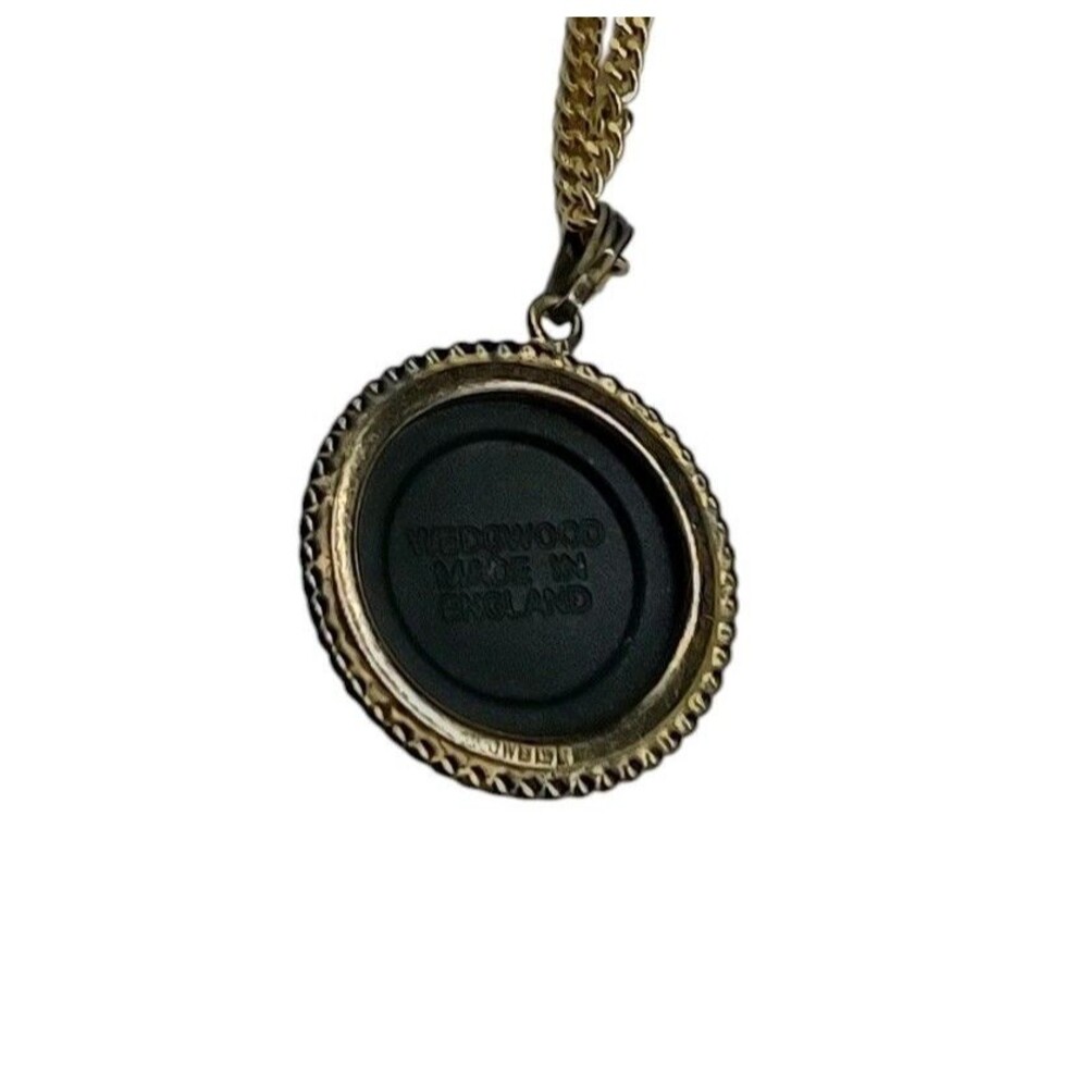 WEDGWOOD Vintage Jasperware Cameo Pendant w/ Sterling Frame - Picture 4 of 6